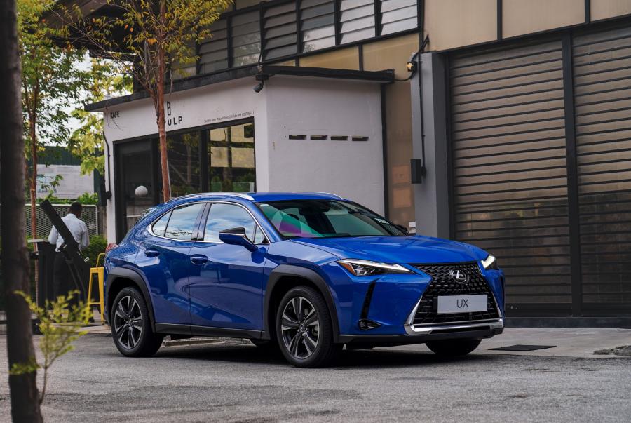  Lexus UX200 2019 года  (MY) (фото 1 из 35)